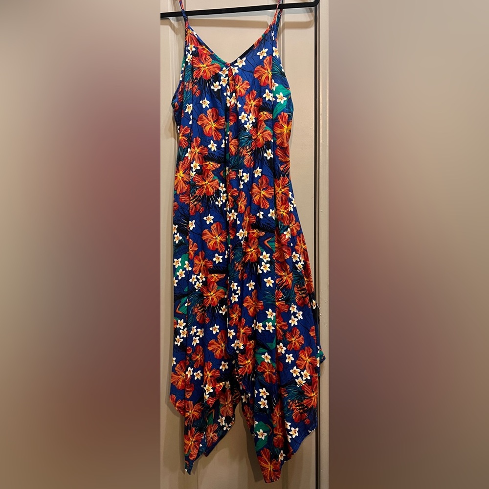 Size large spaghetti strap beautiful dress bought in Hawaii & only worn twice